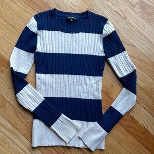 525 sweater size xs  blue and off white stripes